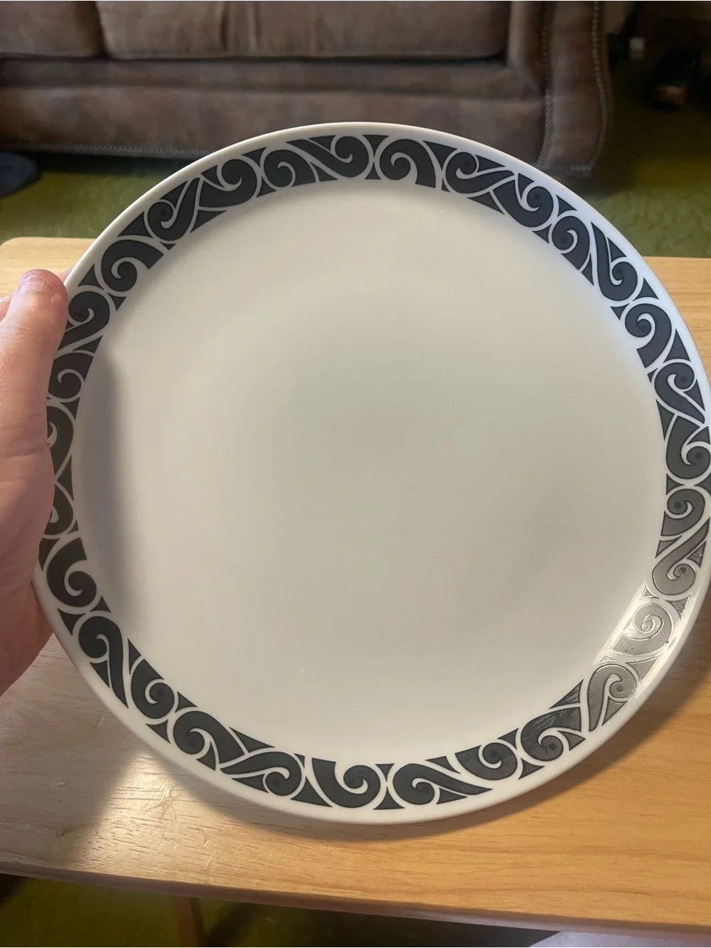 MIKASA Noir 5003 Pivotal  Ben Sibel Dinner Plate  10.5” Black/white